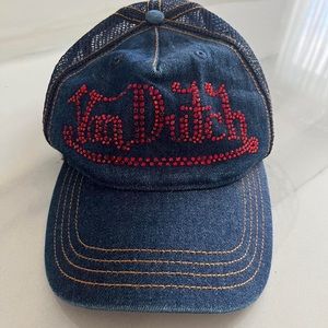 Von Dutch hat